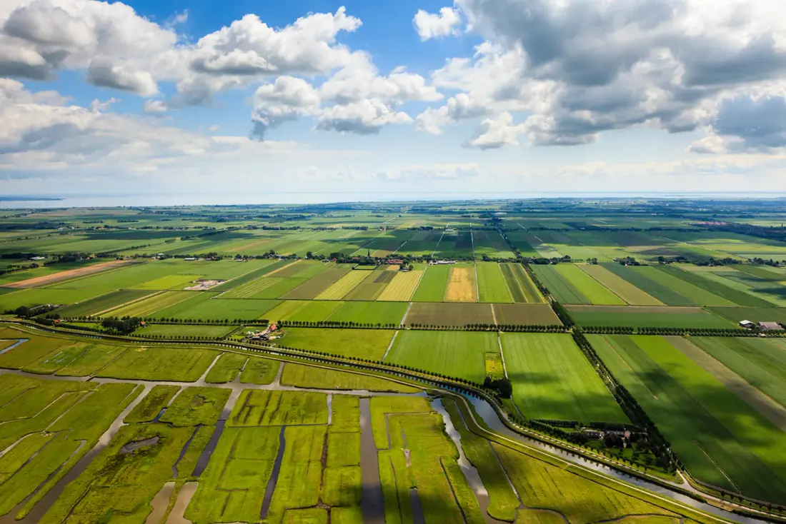 Het strakke polderlandschap van de Beemster